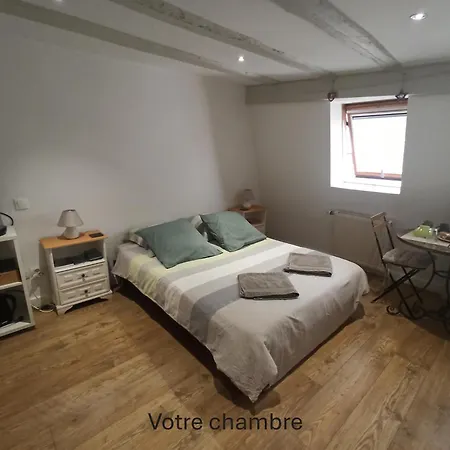 Chambre - Centre Historique - Equipee - Salle D'Eau Et Wc Prives Capsule hotel *